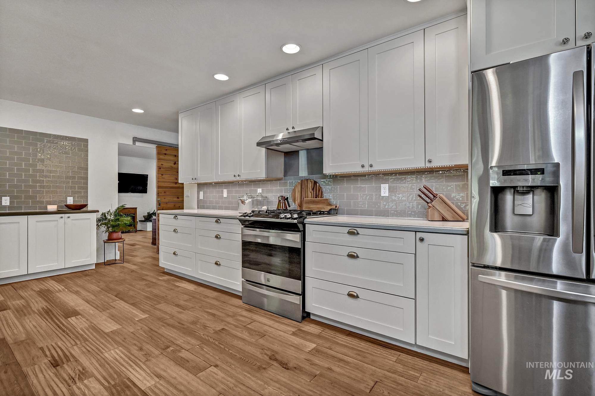 1067 N Arlington Dr, Eagle, Idaho 83616, 4 Bedrooms, 3 Bathrooms, Residential For Sale, Price $1,060,000,MLS 98954392