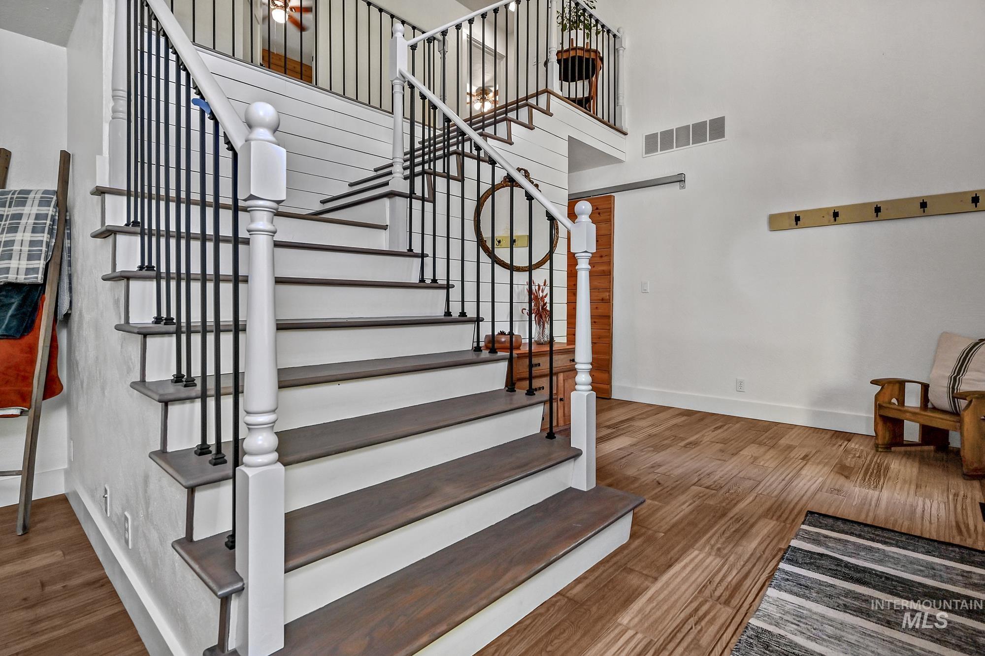 1067 N Arlington Dr, Eagle, Idaho 83616, 4 Bedrooms, 3 Bathrooms, Residential For Sale, Price $1,060,000,MLS 98954392