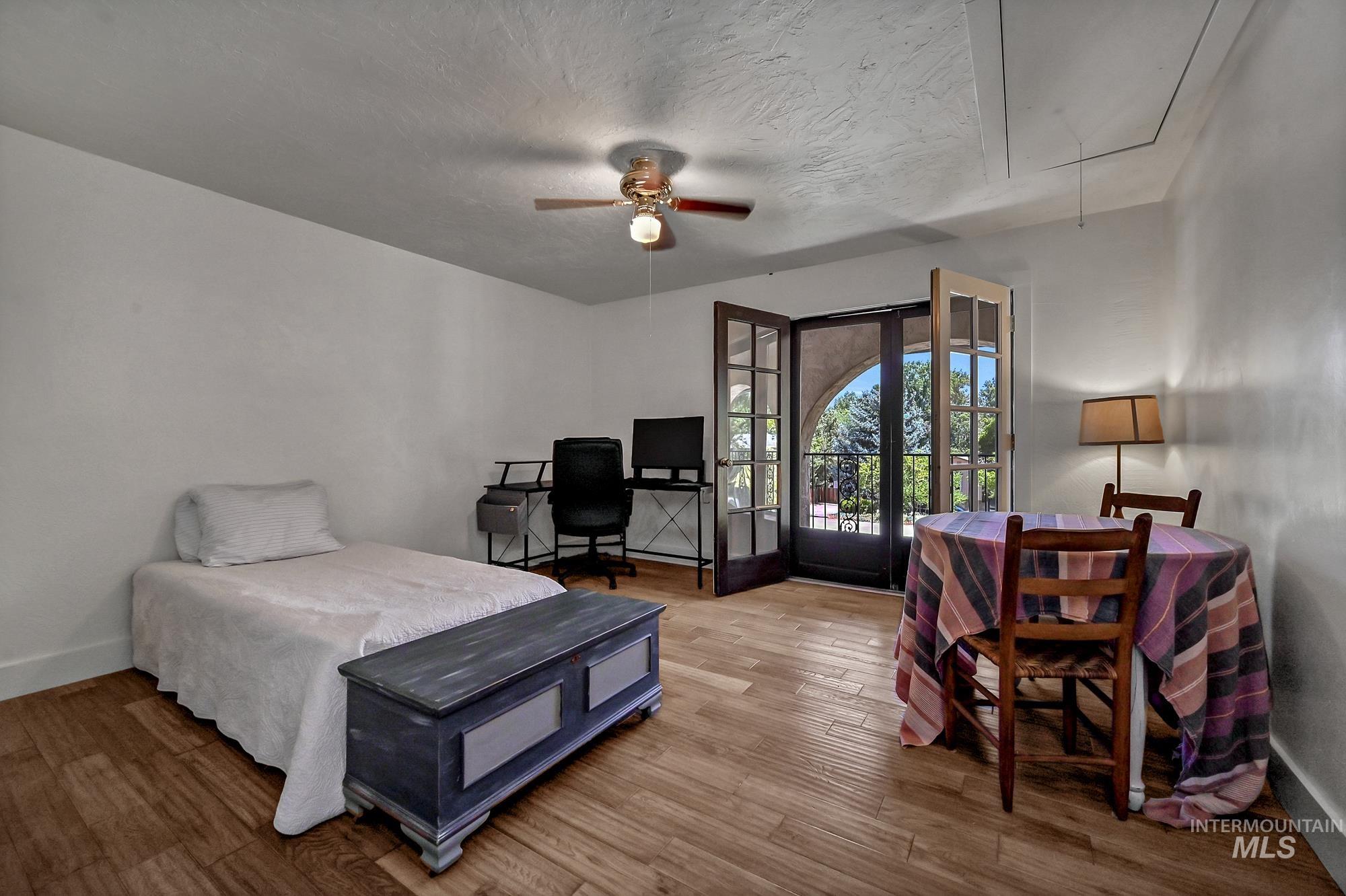 1067 N Arlington Dr, Eagle, Idaho 83616, 4 Bedrooms, 3 Bathrooms, Residential For Sale, Price $1,060,000,MLS 98954392