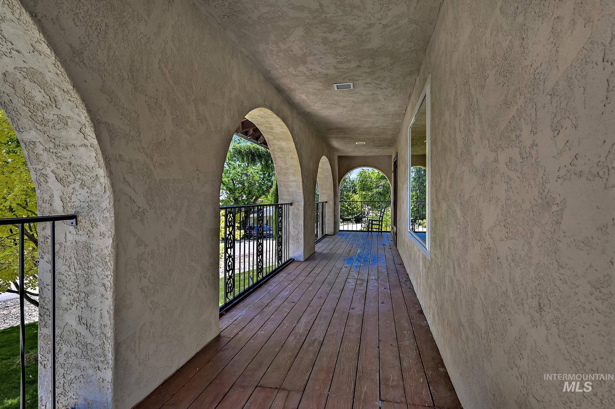 1067 N Arlington Dr, Eagle, Idaho 83616, 4 Bedrooms, 3 Bathrooms, Residential For Sale, Price $1,060,000,MLS 98954392