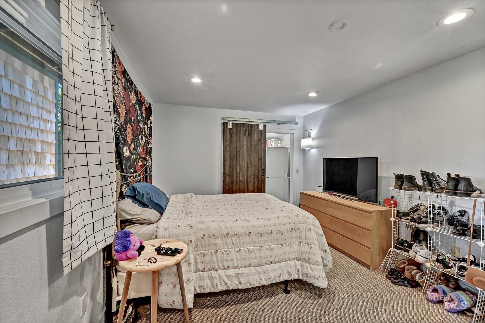 1067 N Arlington Dr, Eagle, Idaho 83616, 4 Bedrooms, 3 Bathrooms, Residential For Sale, Price $1,060,000,MLS 98954392