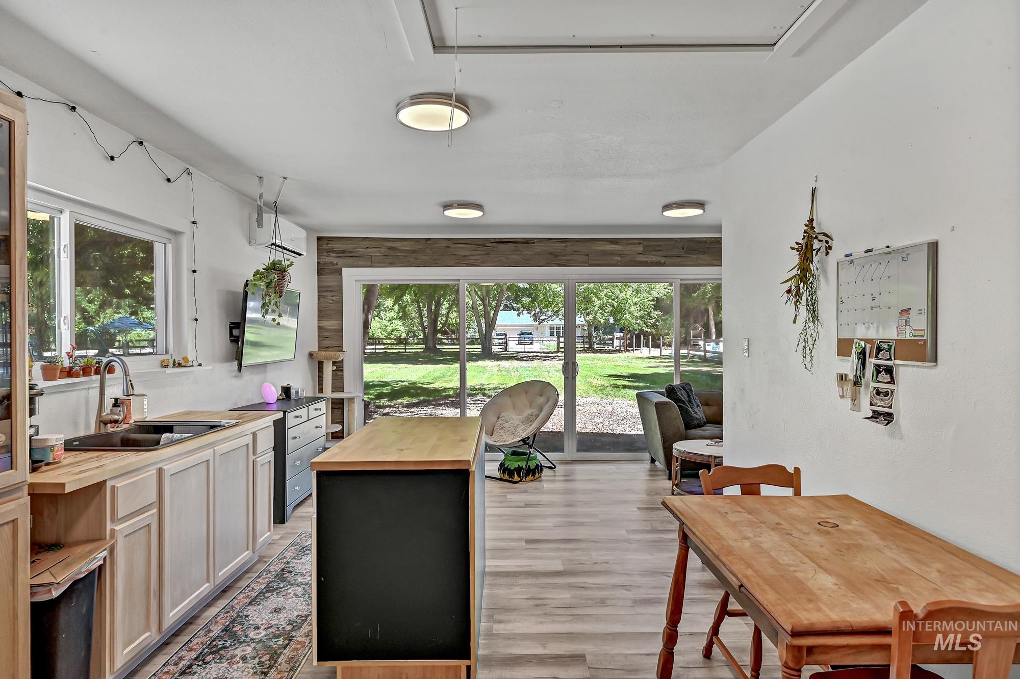 1067 N Arlington Dr, Eagle, Idaho 83616, 4 Bedrooms, 3 Bathrooms, Residential For Sale, Price $1,060,000,MLS 98954392