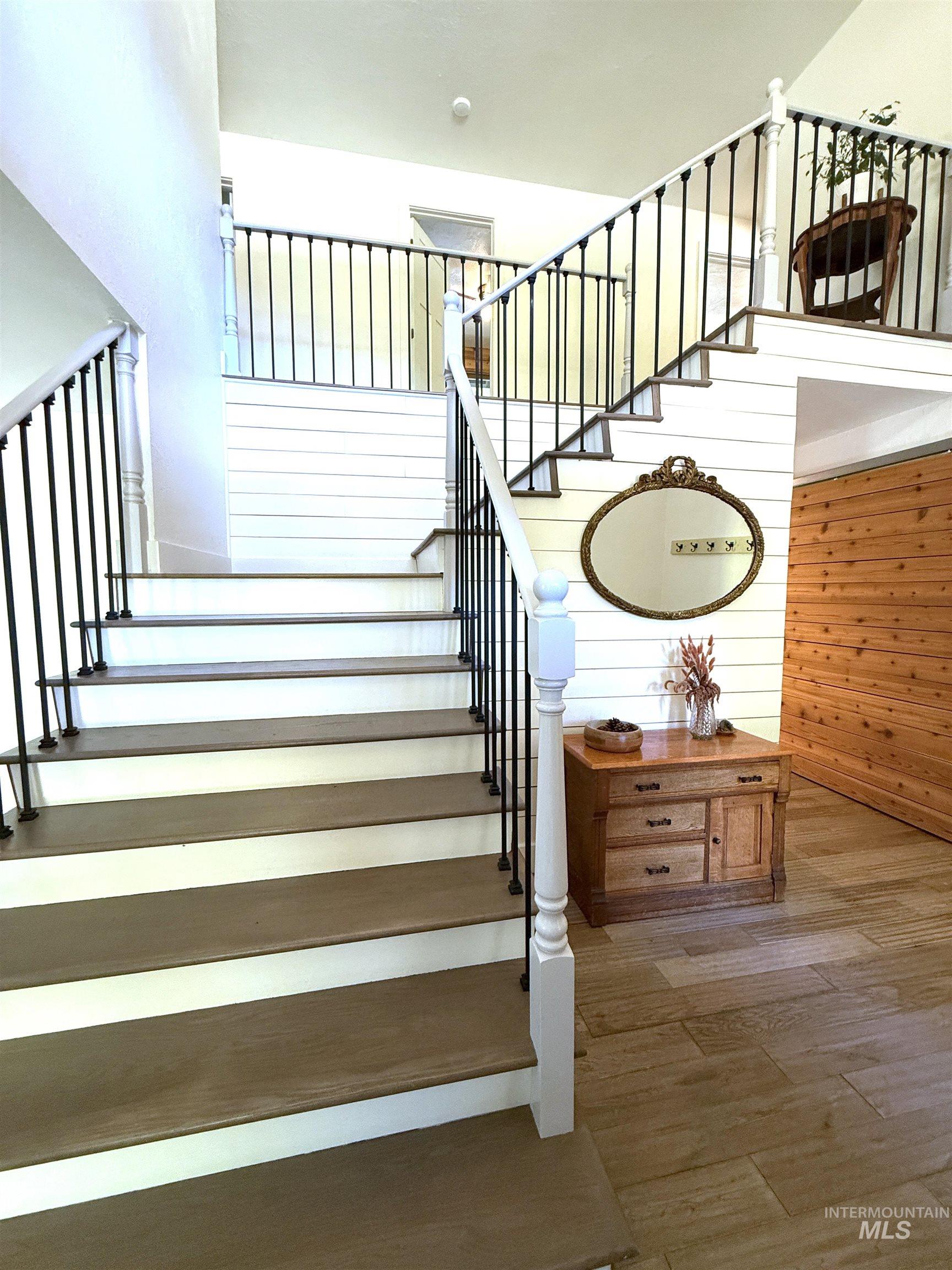 1067 N Arlington Dr, Eagle, Idaho 83616, 4 Bedrooms, 3 Bathrooms, Residential For Sale, Price $1,060,000,MLS 98954392