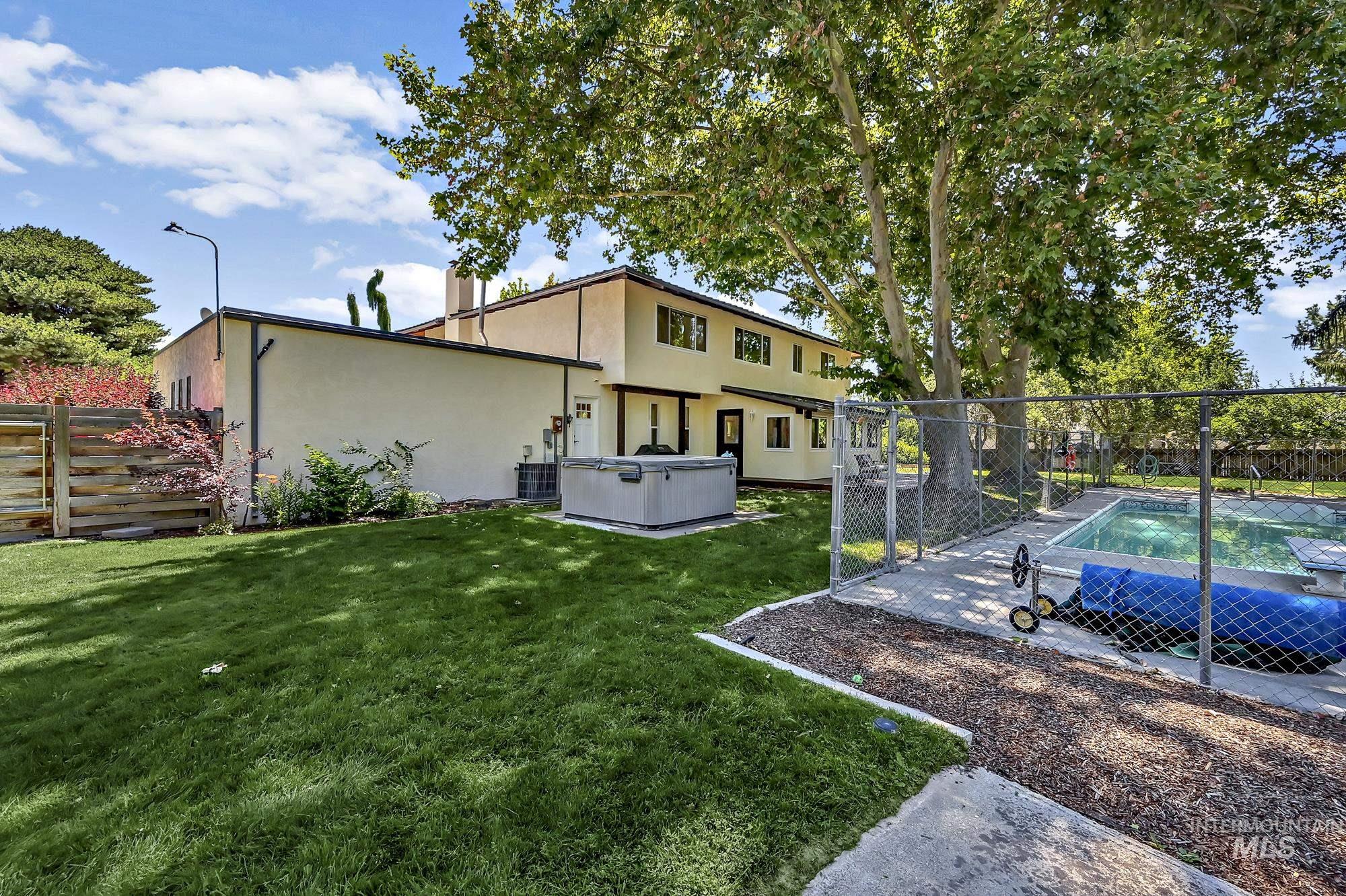 1067 N Arlington Dr, Eagle, Idaho 83616, 4 Bedrooms, 3 Bathrooms, Residential For Sale, Price $1,060,000,MLS 98954392