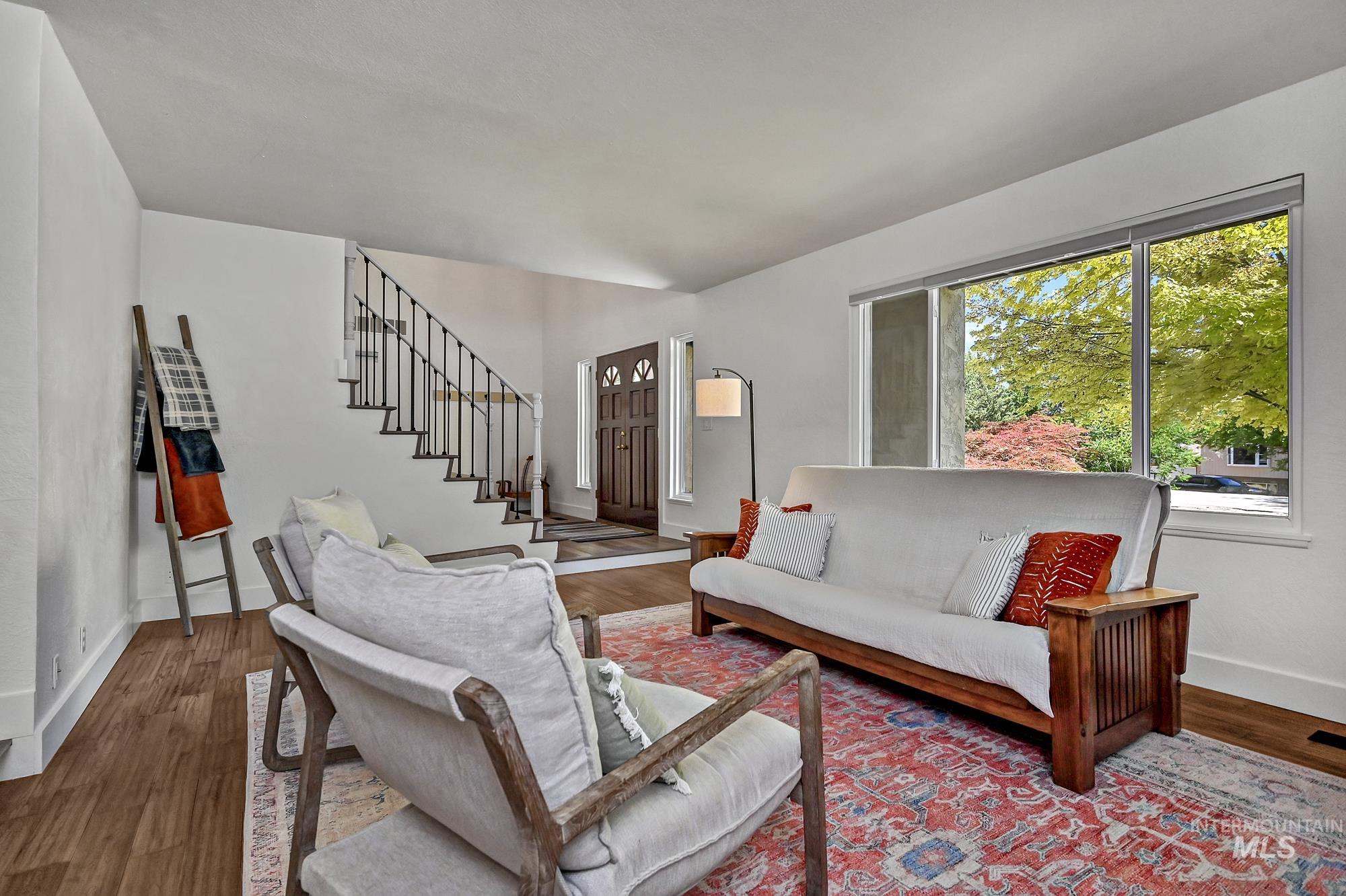 1067 N Arlington Dr, Eagle, Idaho 83616, 4 Bedrooms, 3 Bathrooms, Residential For Sale, Price $1,060,000,MLS 98954392