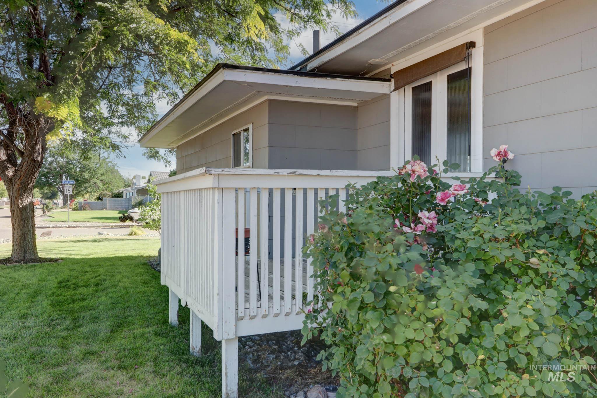 617 Park Ave, Nyssa, Oregon 97913, 3 Bedrooms, 2 Bathrooms, Residential For Sale, Price $299,000,MLS 98954393