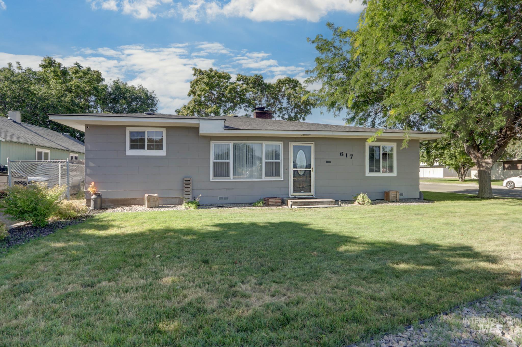 617 Park Ave, Nyssa, Oregon 97913, 3 Bedrooms, 2 Bathrooms, Residential For Sale, Price $299,000,MLS 98954393