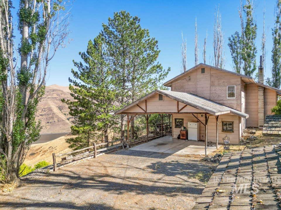 2026 Silcott Hills Road, Clarkston, Washington 99403, 2 Bedrooms, 2 Bathrooms, Residential For Sale, Price $329,900,MLS 98954411