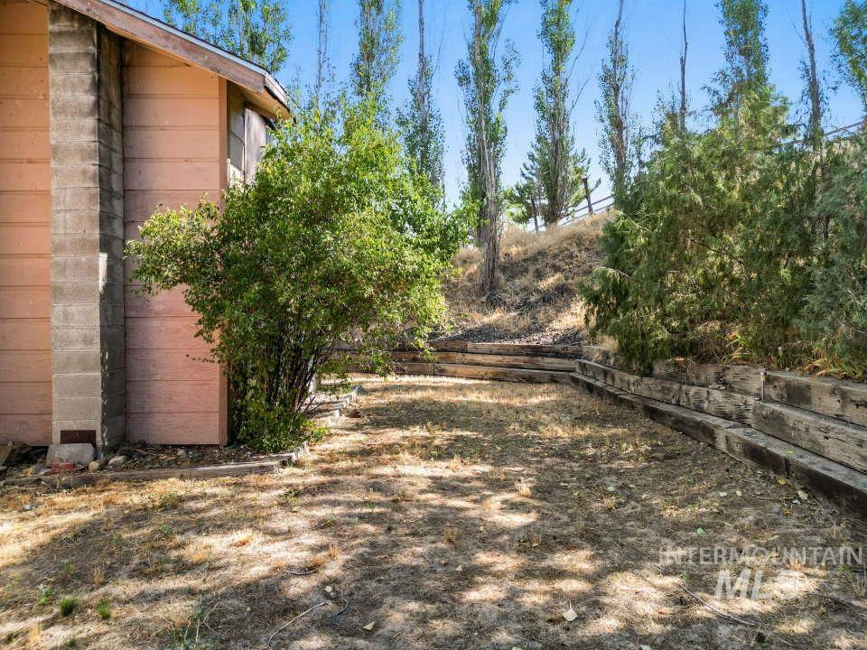 2026 Silcott Hills Road, Clarkston, Washington 99403, 2 Bedrooms, 2 Bathrooms, Residential For Sale, Price $329,900,MLS 98954411