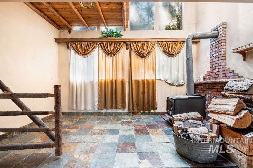 2026 Silcott Hills Road, Clarkston, Washington 99403, 2 Bedrooms, 2 Bathrooms, Residential For Sale, Price $329,900,MLS 98954411