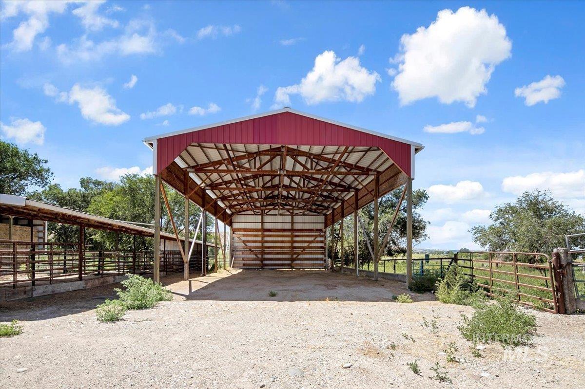 3617 Bowman Rd, Emmett, Idaho 83617, 3 Bedrooms, 2 Bathrooms, Residential For Sale, Price $739,444,MLS 98954429