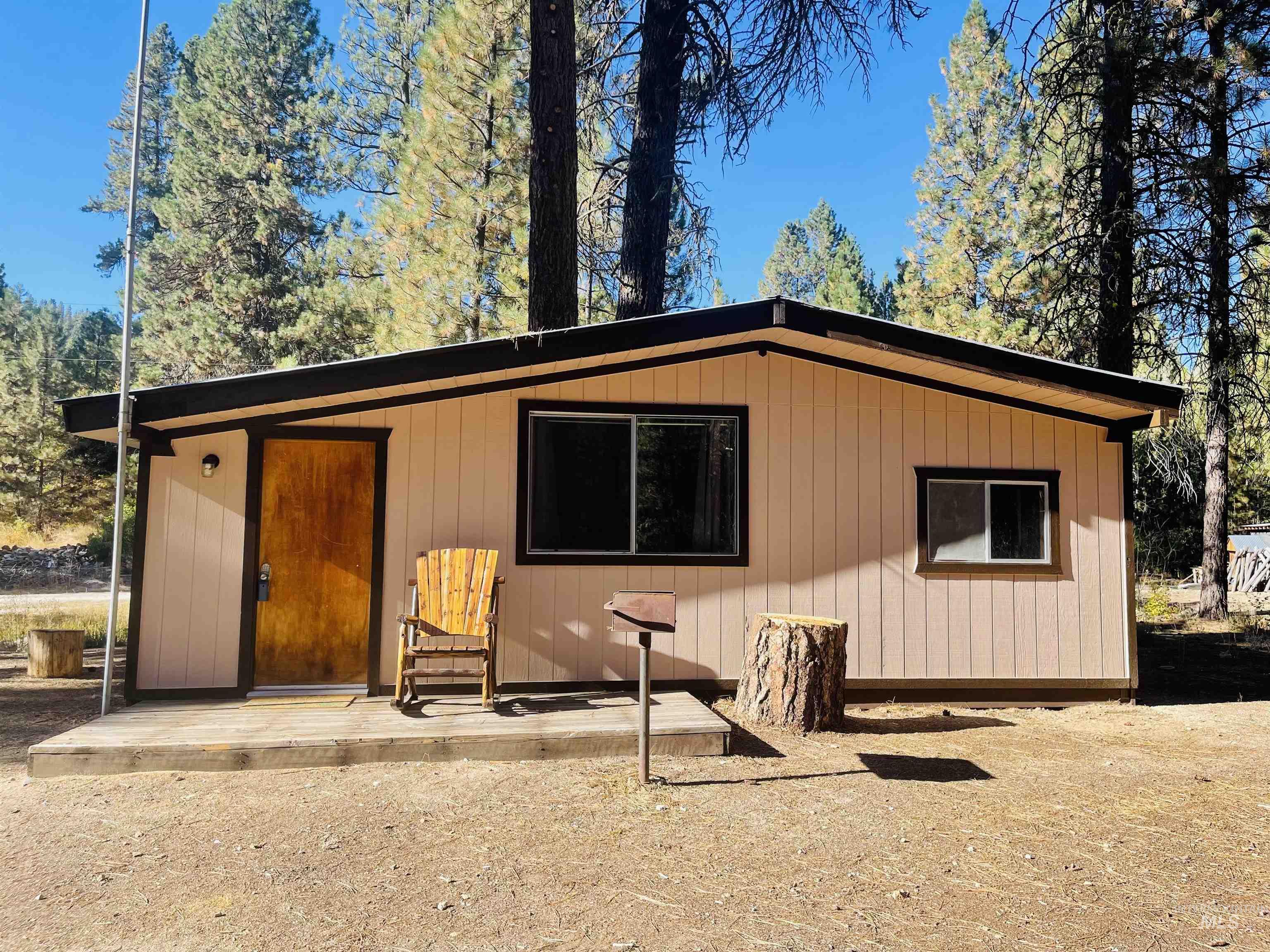 12 Woods Ln, Idaho City, Idaho 83631, 1 Bedroom, 1 Bathroom, Residential For Sale, Price $199,999, 98954433