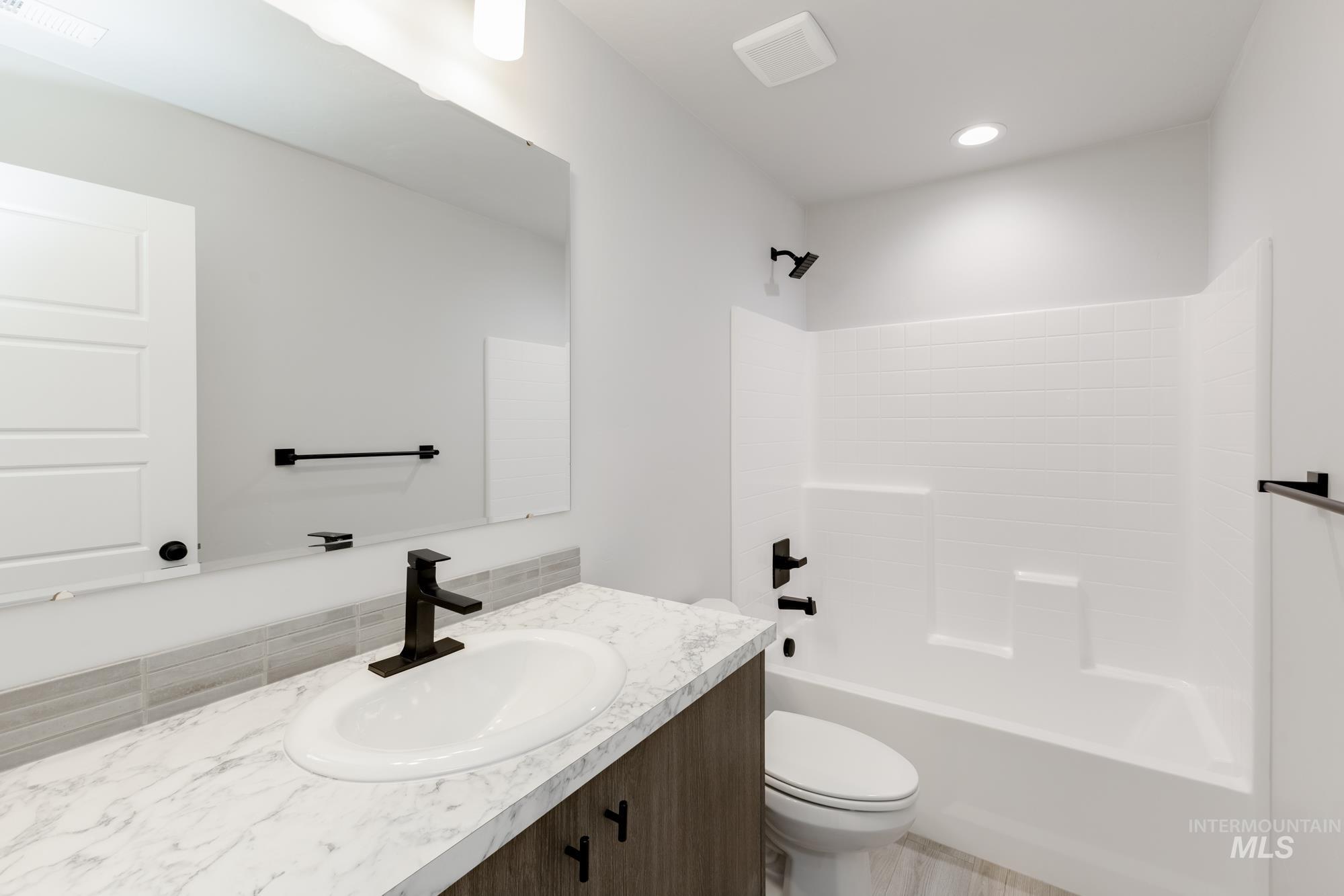 2384 N Carly Ave, Star, Idaho 83669, 4 Bedrooms, 2 Bathrooms, Residential For Sale, Price $489,990,MLS 98954463