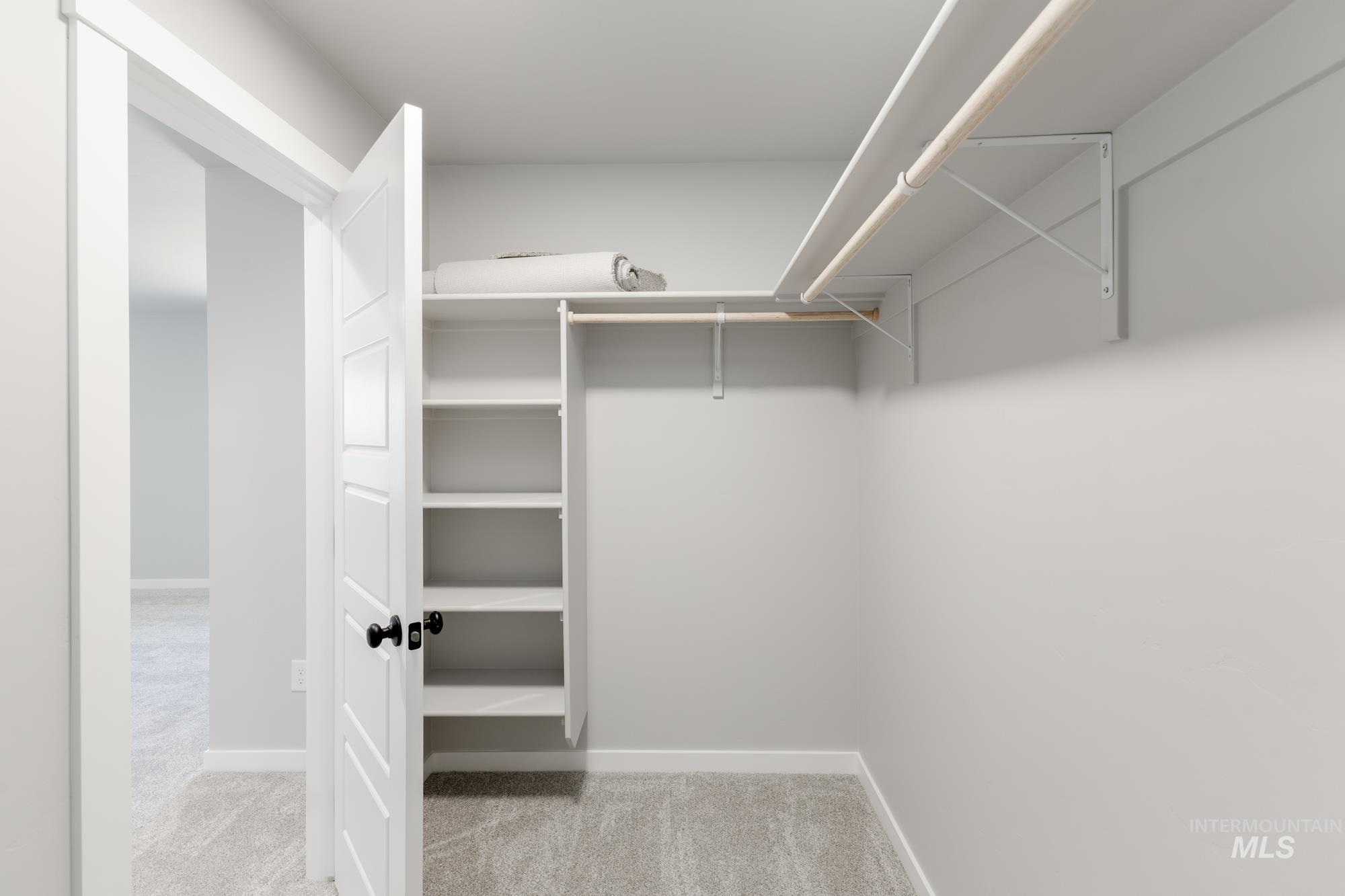 2384 N Carly Ave, Star, Idaho 83669, 4 Bedrooms, 2 Bathrooms, Residential For Sale, Price $489,990,MLS 98954463