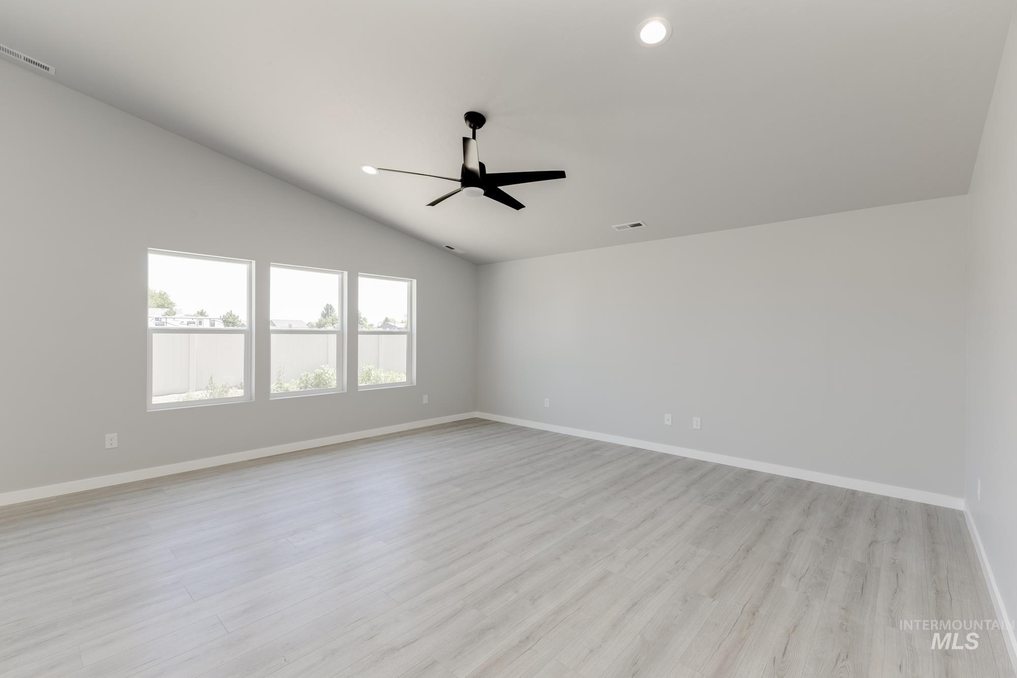 2384 N Carly Ave, Star, Idaho 83669, 4 Bedrooms, 2 Bathrooms, Residential For Sale, Price $489,990,MLS 98954463