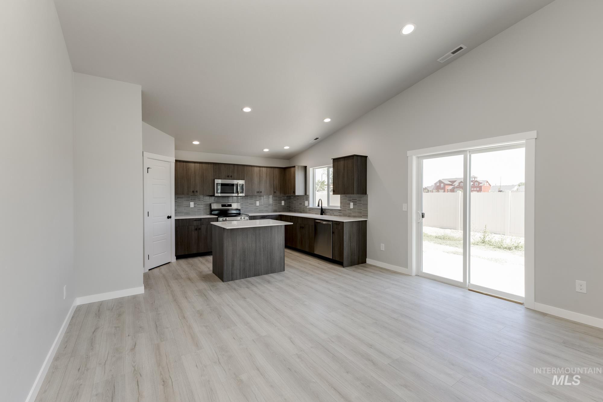 2384 N Carly Ave, Star, Idaho 83669, 4 Bedrooms, 2 Bathrooms, Residential For Sale, Price $489,990,MLS 98954463