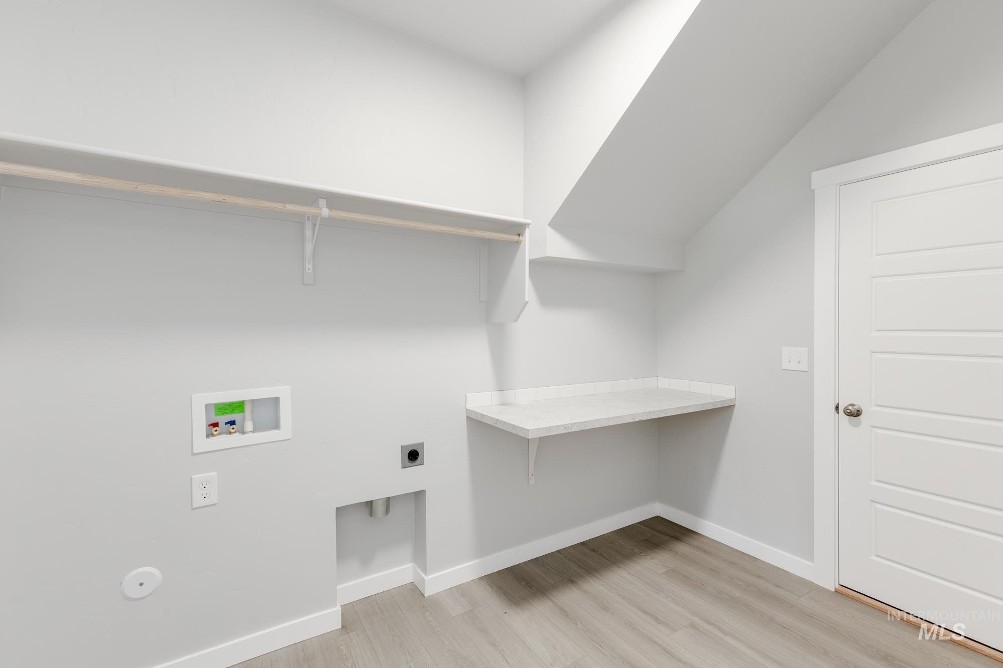 2380 N Carly Ave, Star, Idaho 83669, 3 Bedrooms, 2 Bathrooms, Residential For Sale, Price $489,990,MLS 98954464