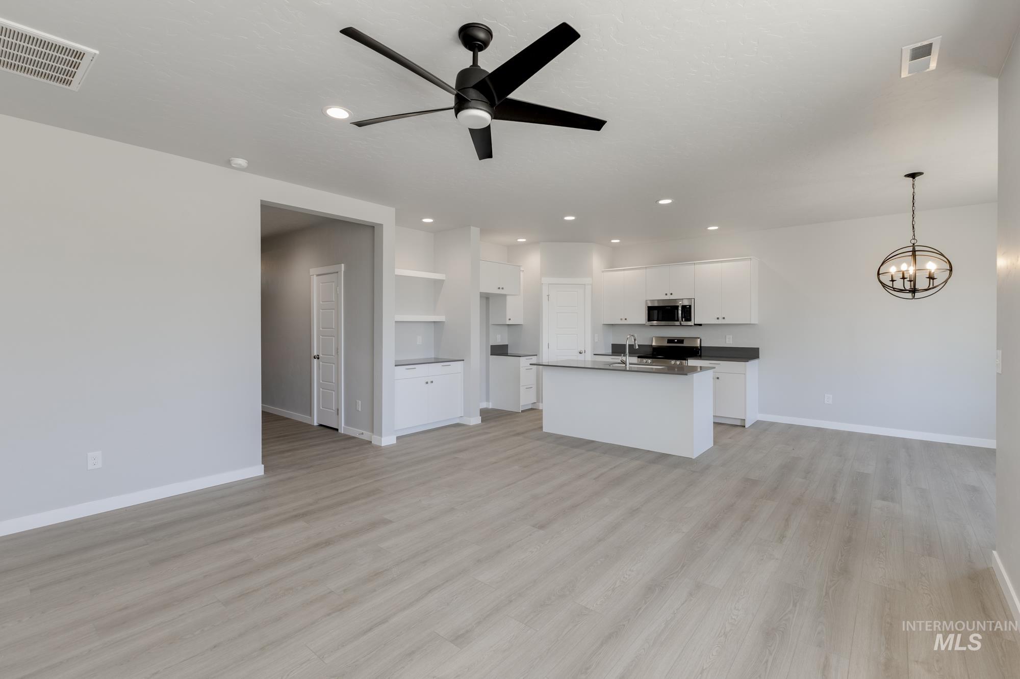 2380 N Carly Ave, Star, Idaho 83669, 3 Bedrooms, 2 Bathrooms, Residential For Sale, Price $489,990,MLS 98954464