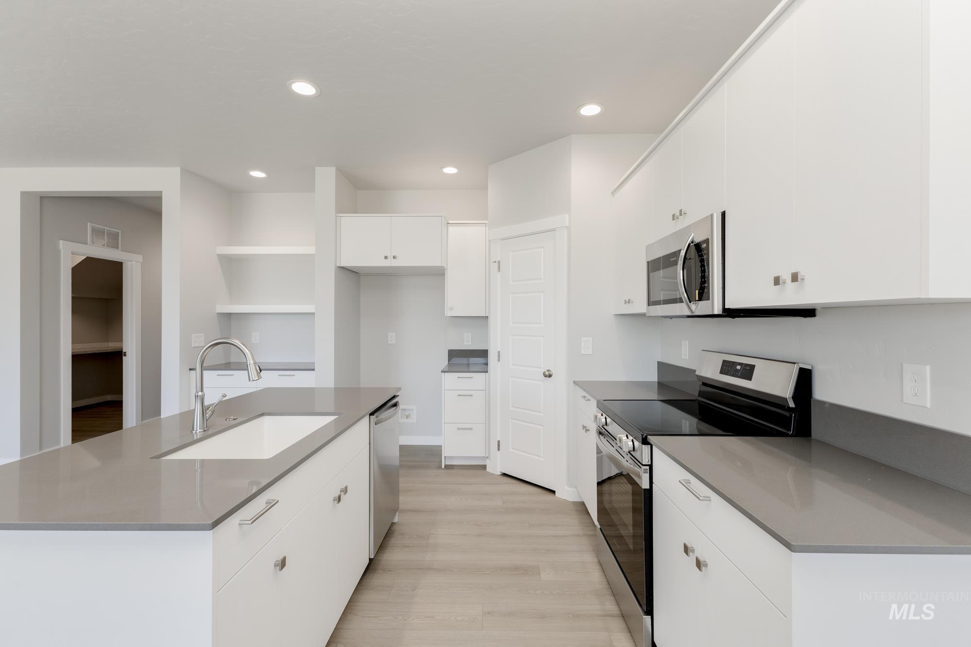 2380 N Carly Ave, Star, Idaho 83669, 3 Bedrooms, 2 Bathrooms, Residential For Sale, Price $489,990,MLS 98954464