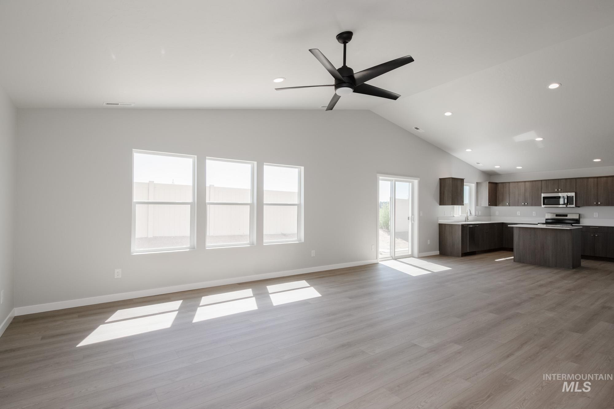 3058 N Arroyo Vista Way, Kuna, Idaho 83634, 4 Bedrooms, 2 Bathrooms, Residential For Sale, Price $439,990,MLS 98954477