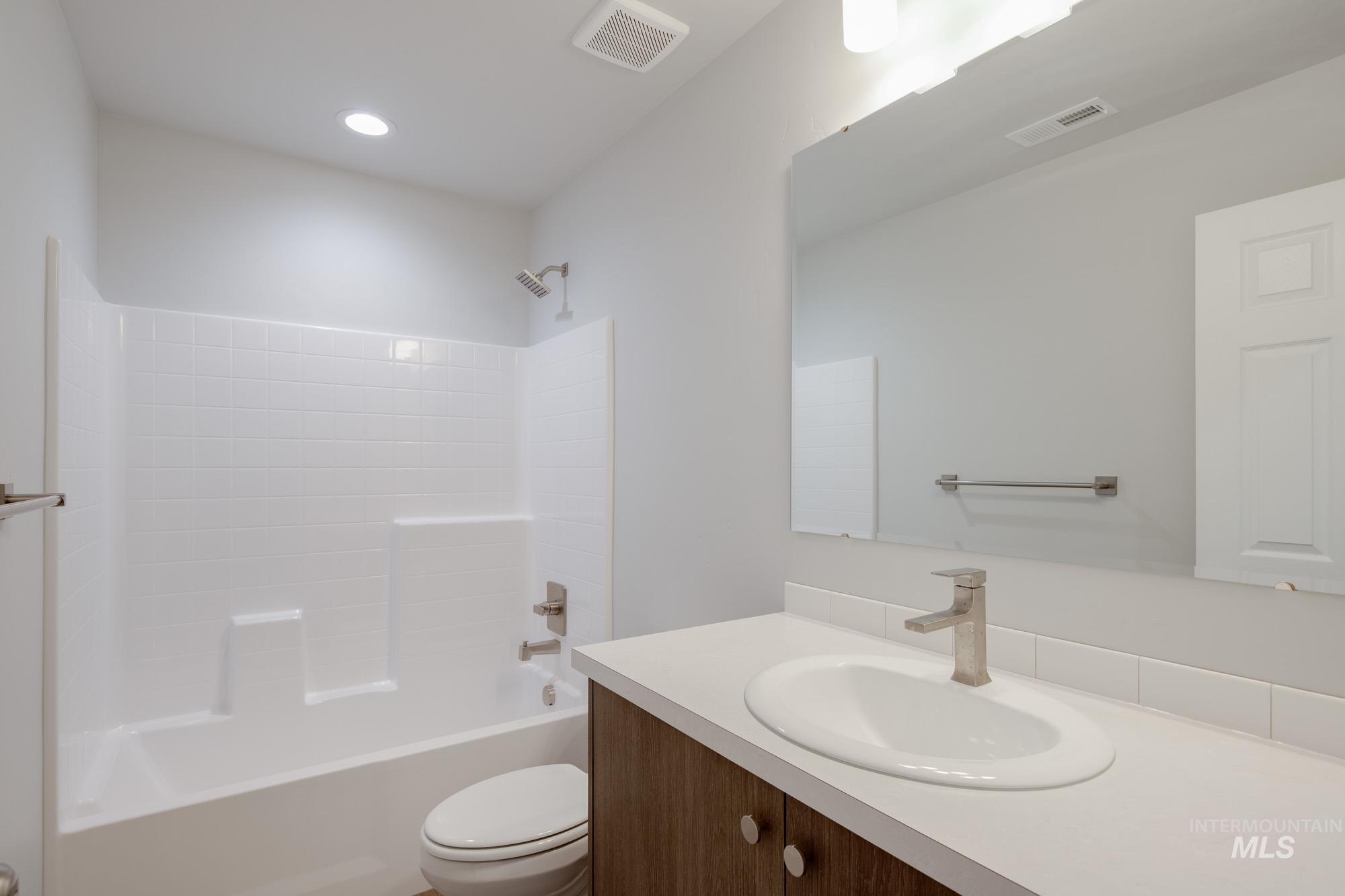 3058 N Arroyo Vista Way, Kuna, Idaho 83634, 4 Bedrooms, 2 Bathrooms, Residential For Sale, Price $439,990,MLS 98954477