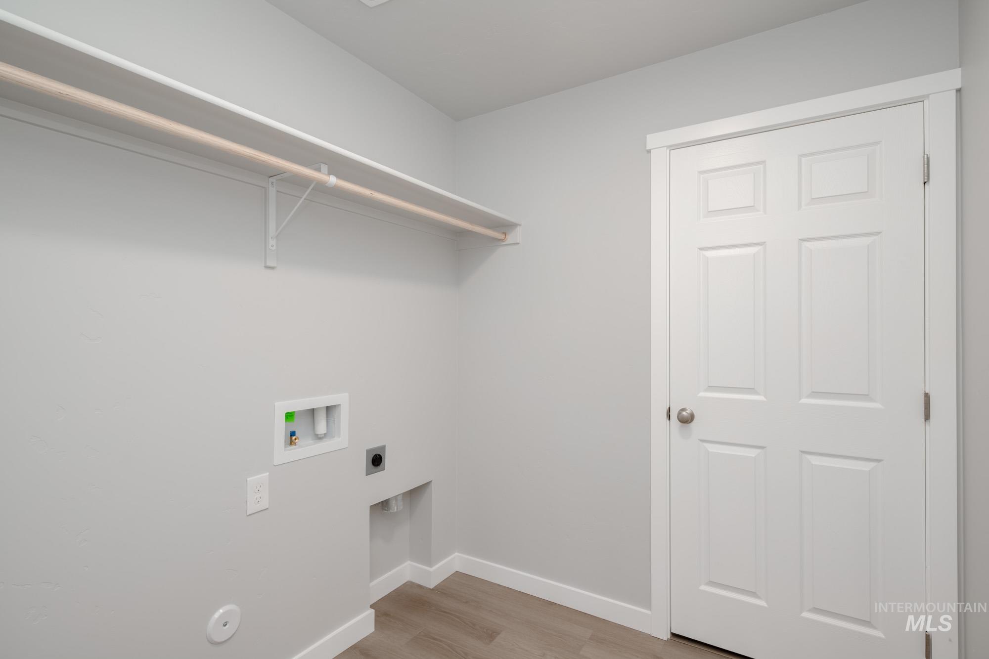 3058 N Arroyo Vista Way, Kuna, Idaho 83634, 4 Bedrooms, 2 Bathrooms, Residential For Sale, Price $439,990,MLS 98954477