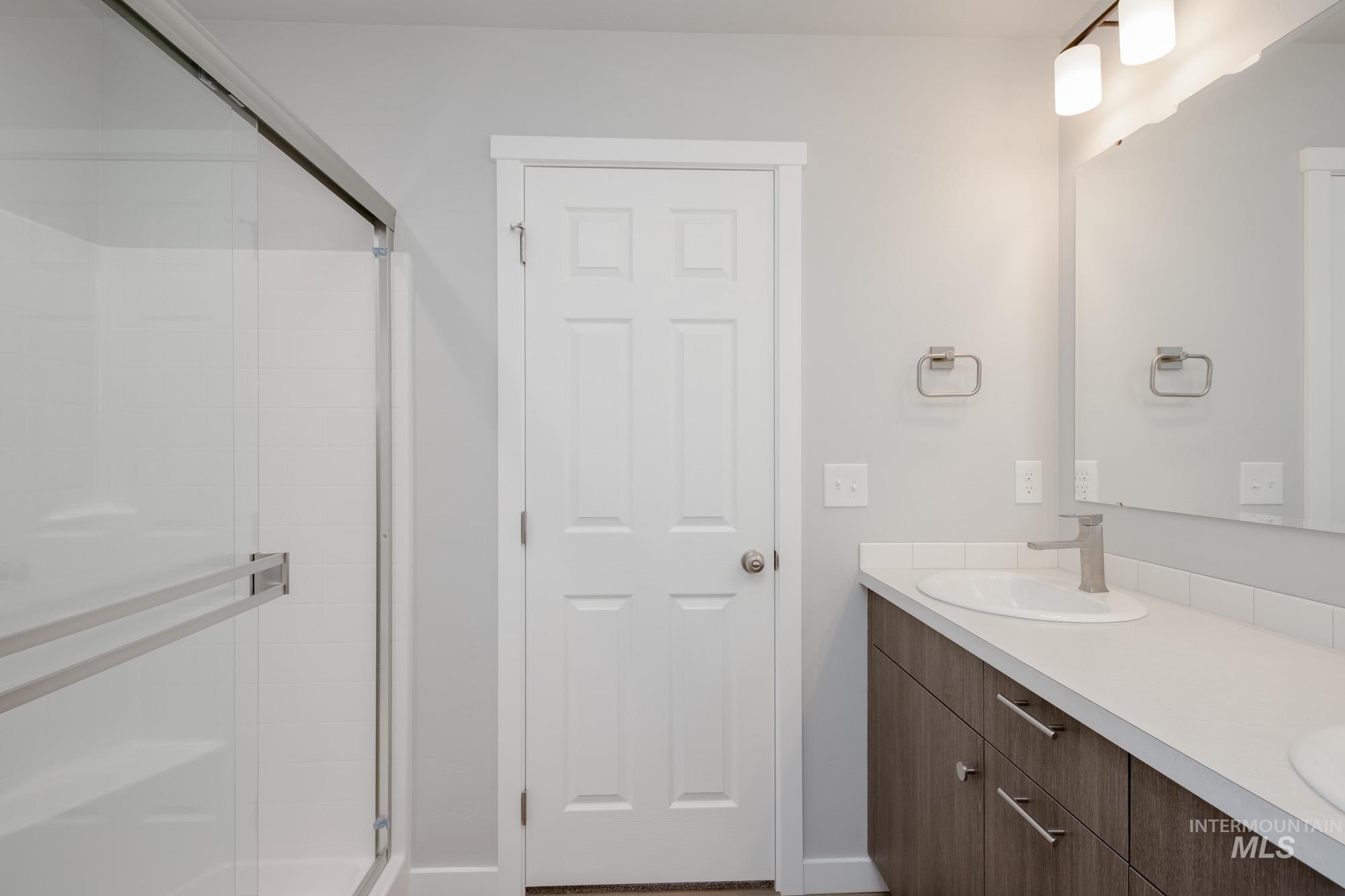 3058 N Arroyo Vista Way, Kuna, Idaho 83634, 4 Bedrooms, 2 Bathrooms, Residential For Sale, Price $439,990,MLS 98954477