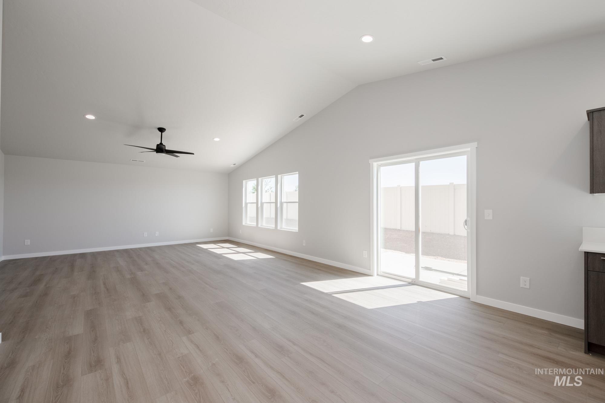 3058 N Arroyo Vista Way, Kuna, Idaho 83634, 4 Bedrooms, 2 Bathrooms, Residential For Sale, Price $439,990,MLS 98954477