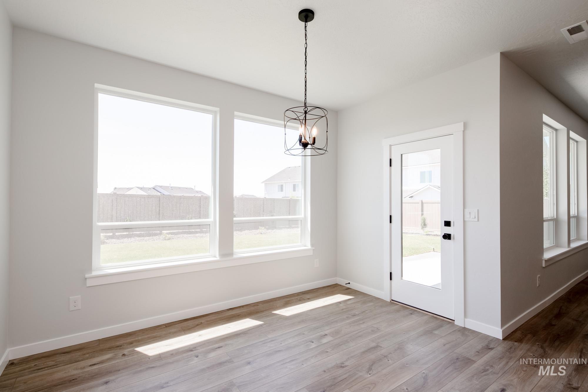 7351 W Eagle Grove St, Boise, Idaho 83709, 5 Bedrooms, 2.5 Bathrooms, Residential For Sale, Price $699,990,MLS 98954484