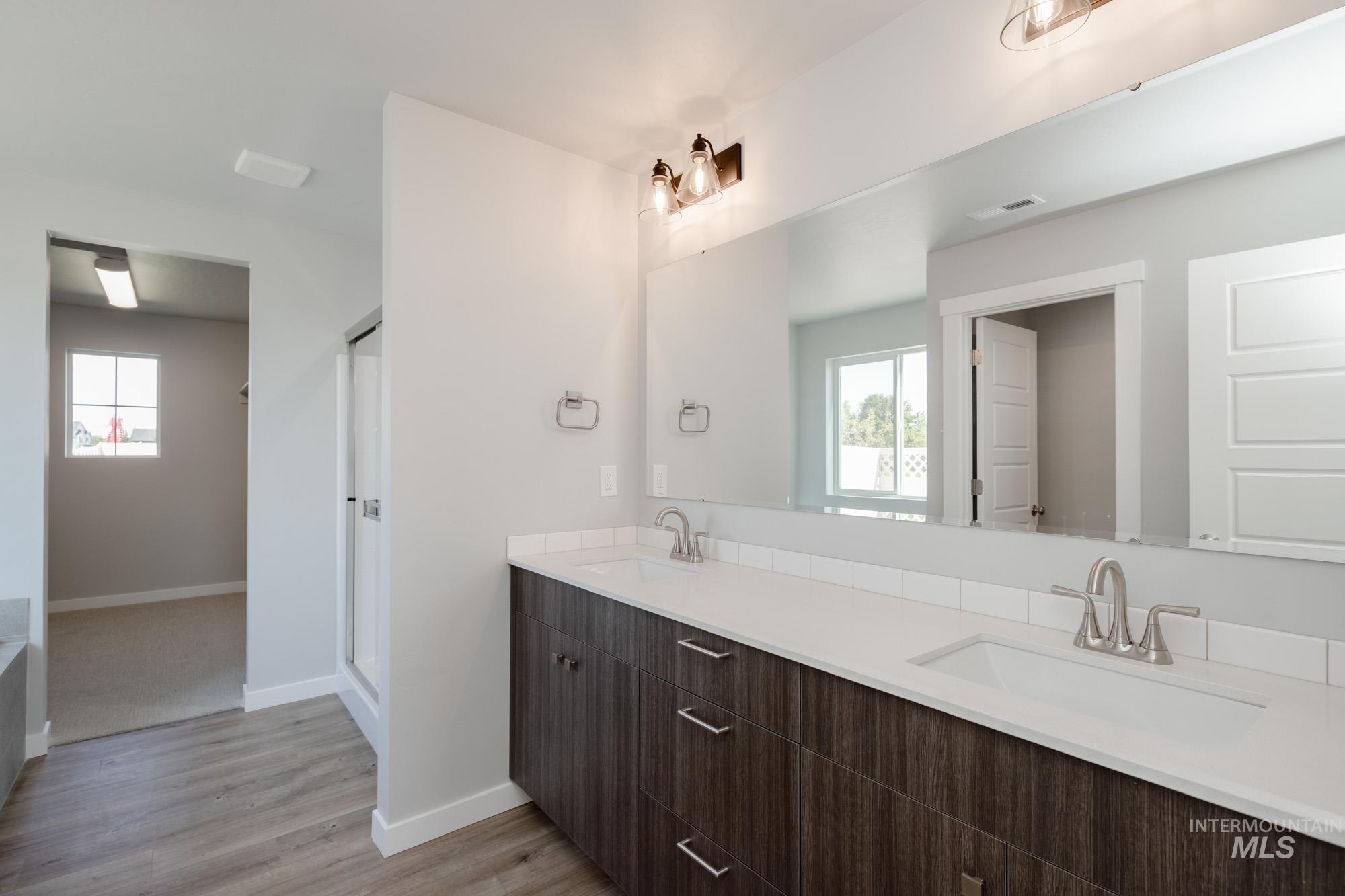 16696 Carlin Ave, Caldwell, Idaho 83607, 4 Bedrooms, 2 Bathrooms, Residential For Sale, Price $464,990,MLS 98954489