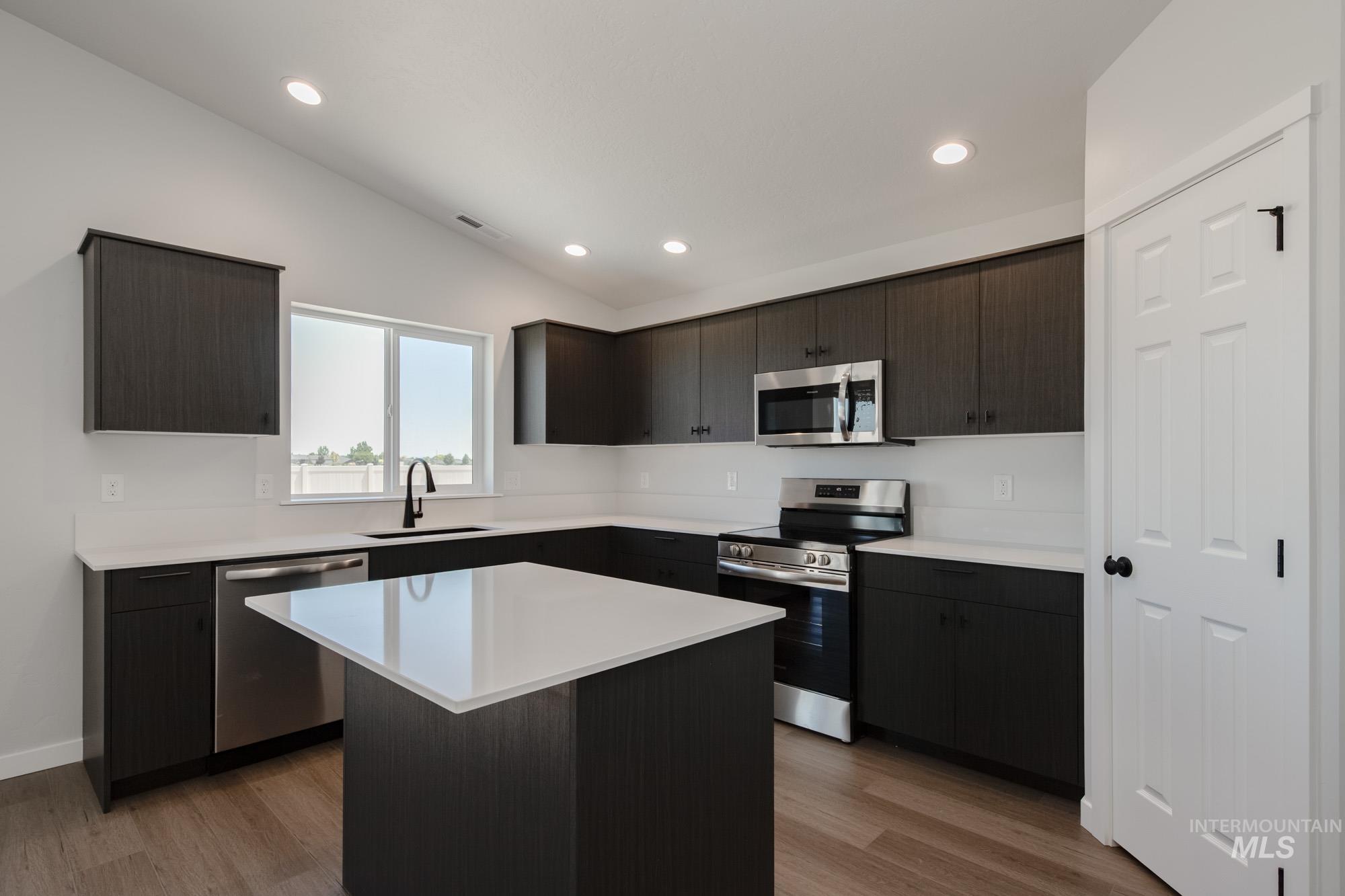 16290 Backfill Pl, Caldwell, Idaho 83607, 4 Bedrooms, 2 Bathrooms, Residential For Sale, Price $397,990,MLS 98954496