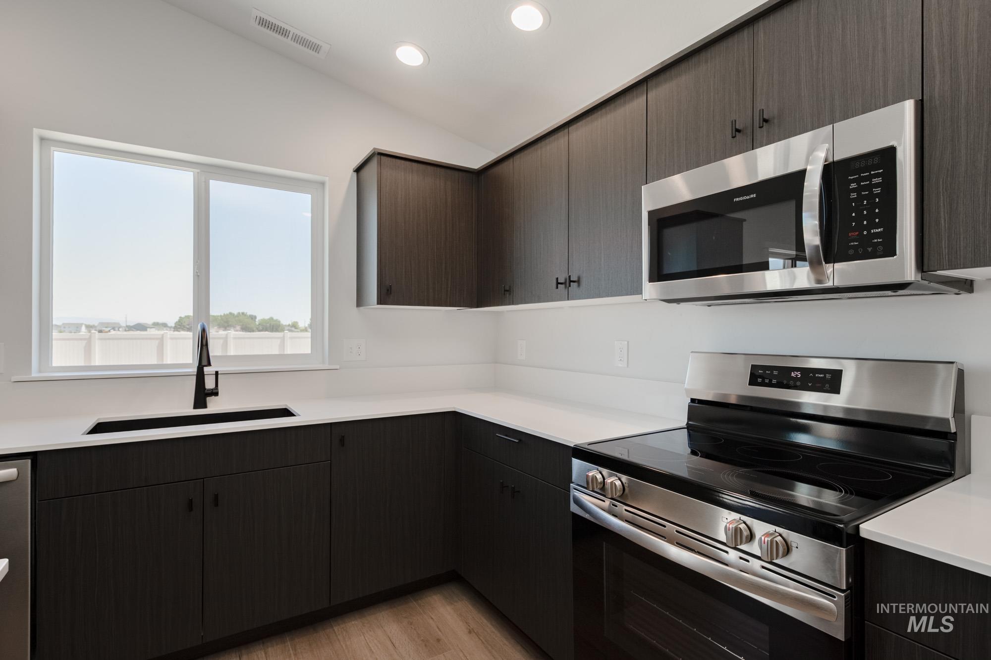 16290 Backfill Pl, Caldwell, Idaho 83607, 4 Bedrooms, 2 Bathrooms, Residential For Sale, Price $397,990,MLS 98954496