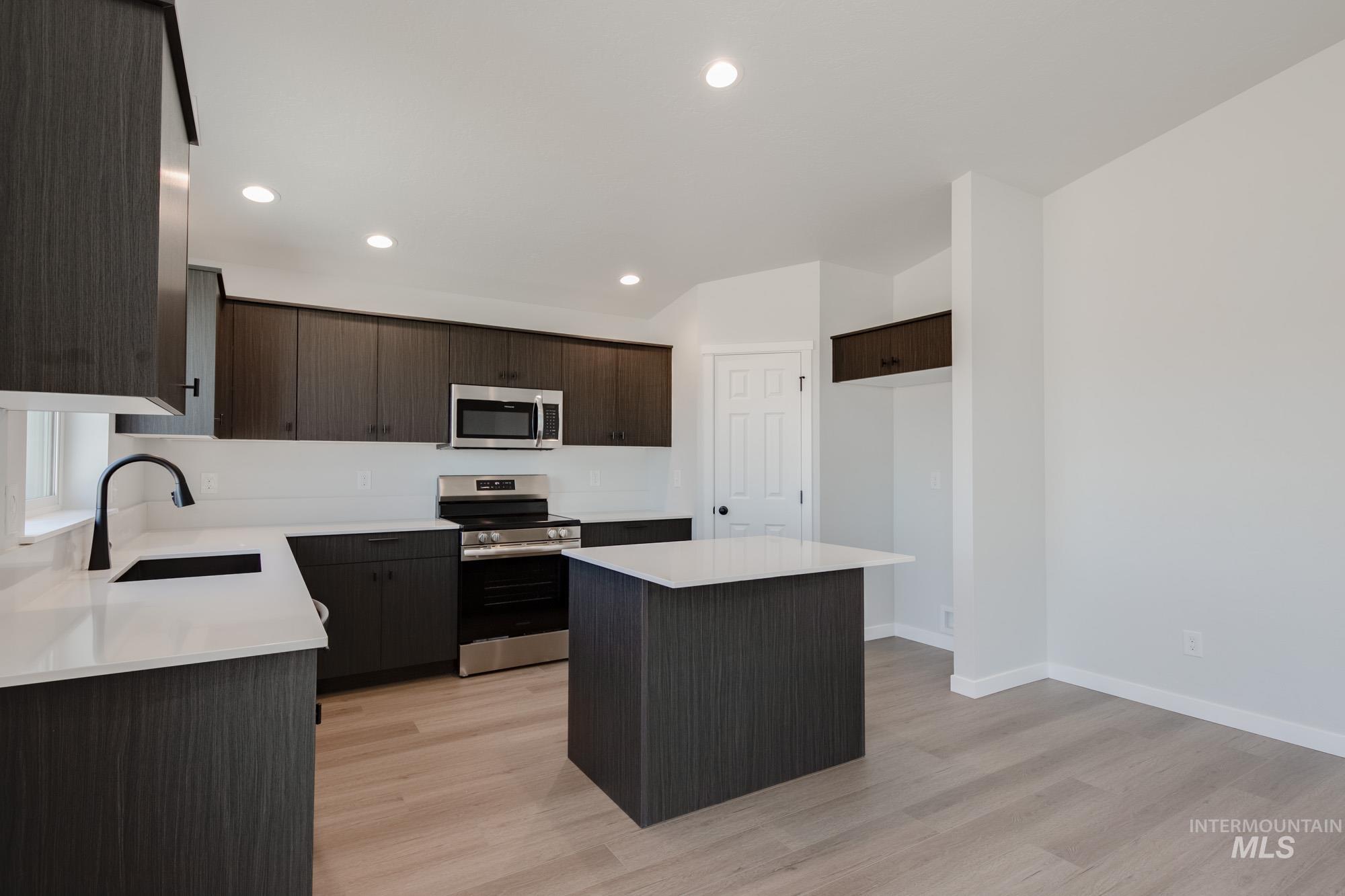 16290 Backfill Pl, Caldwell, Idaho 83607, 4 Bedrooms, 2 Bathrooms, Residential For Sale, Price $397,990,MLS 98954496