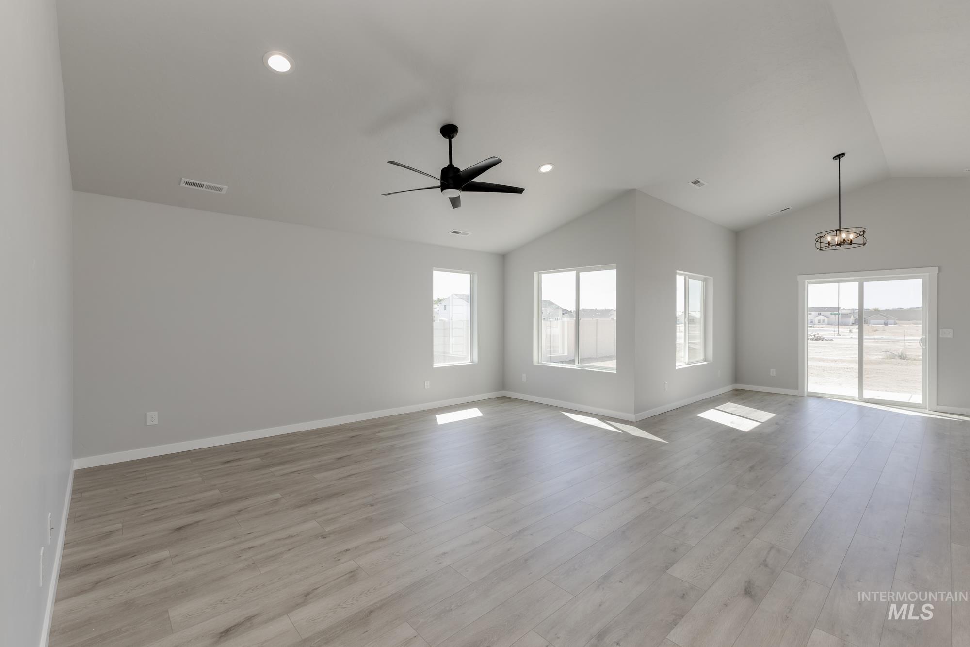 1015 E Perjue Basin Dr, Nampa, Idaho 83686, 4 Bedrooms, 2 Bathrooms, Residential For Sale, Price $464,990,MLS 98954497