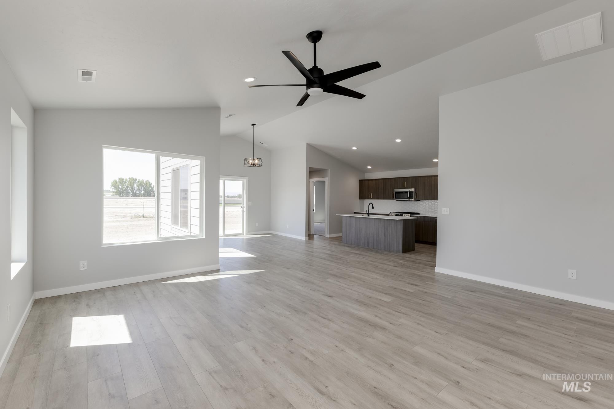 1015 E Perjue Basin Dr, Nampa, Idaho 83686, 4 Bedrooms, 2 Bathrooms, Residential For Sale, Price $464,990,MLS 98954497