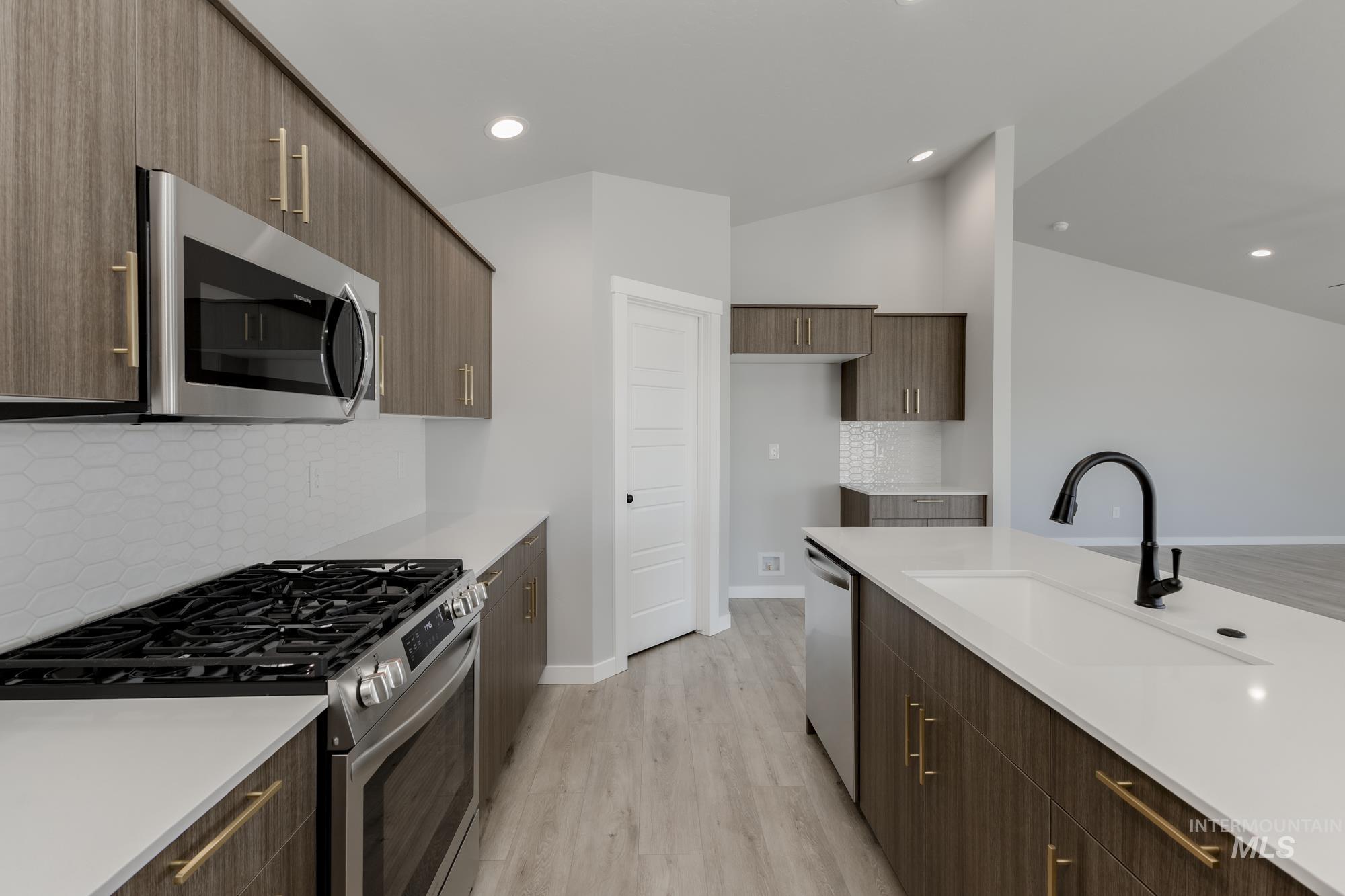 1015 E Perjue Basin Dr, Nampa, Idaho 83686, 4 Bedrooms, 2 Bathrooms, Residential For Sale, Price $464,990,MLS 98954497