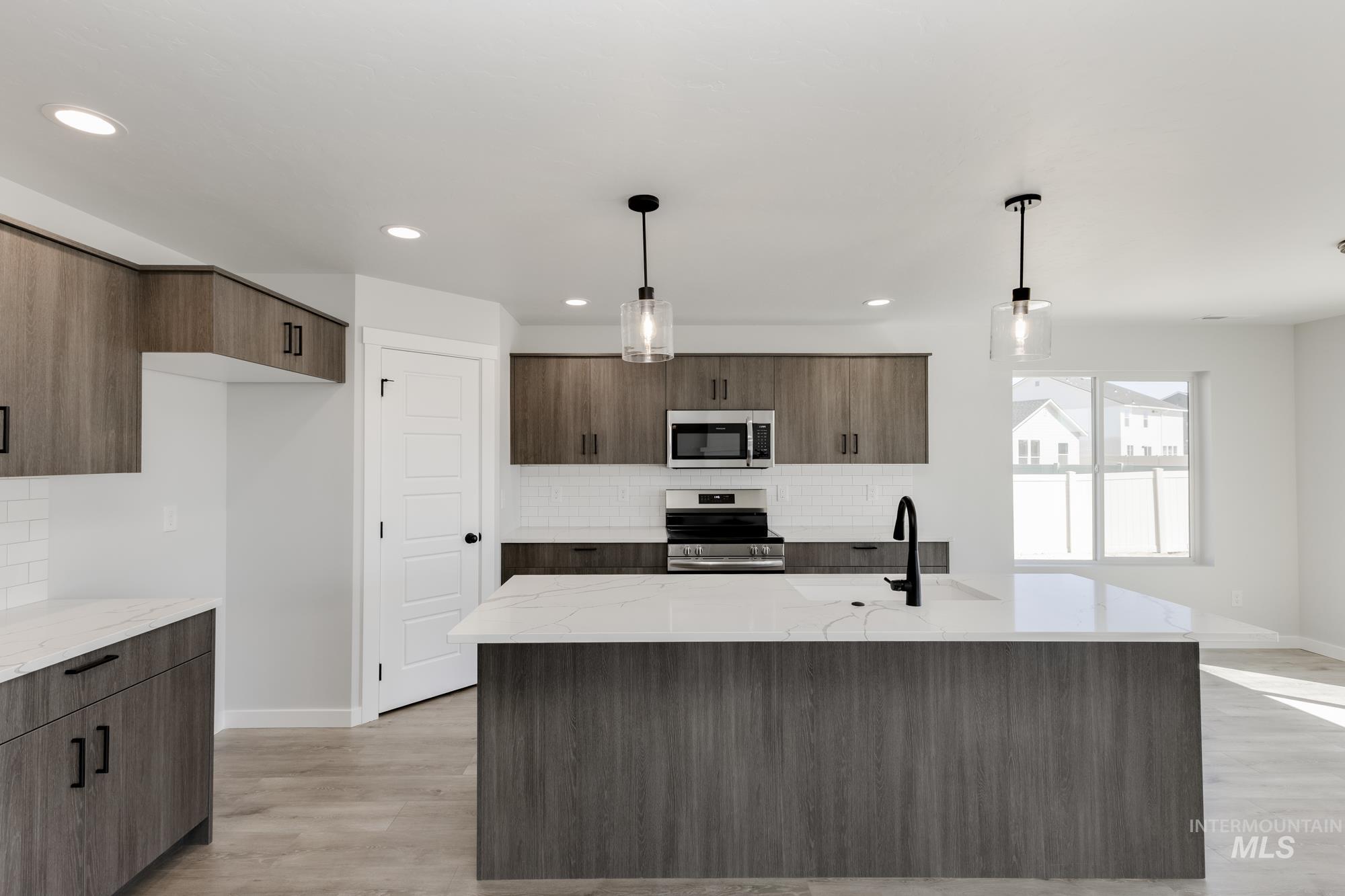 5304 S Danforth Ave, Nampa, Idaho 83686, 4 Bedrooms, 3 Bathrooms, Residential For Sale, Price $629,990,MLS 98954498