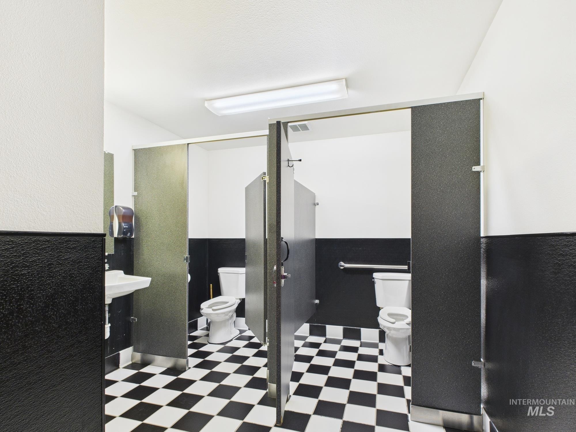 2138 13th Avenue, Lewiston, Idaho 83501, Business/Commercial For Sale, Price $1,000,000,MLS 98954499