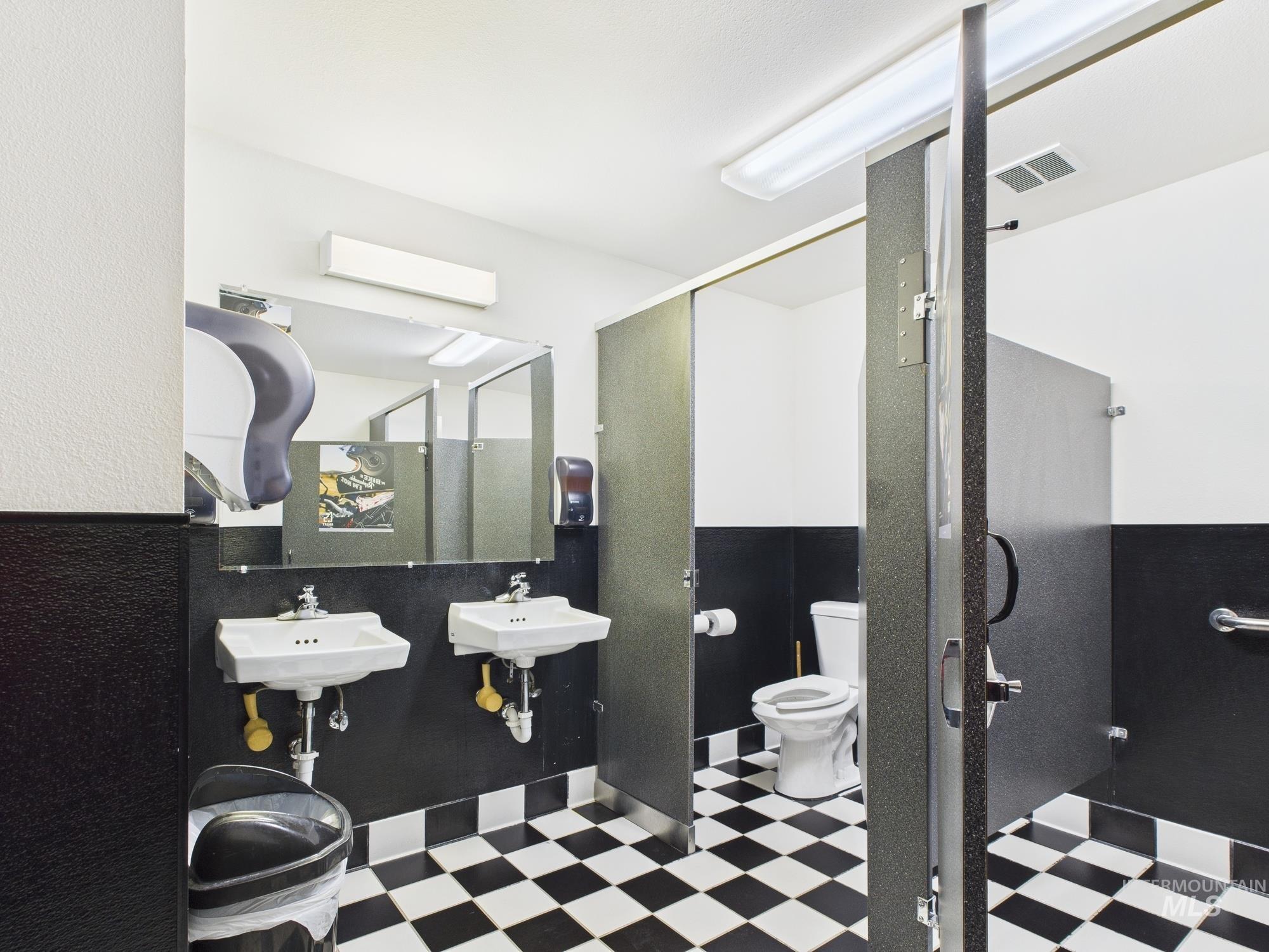 2138 13th Avenue, Lewiston, Idaho 83501, Business/Commercial For Sale, Price $1,000,000,MLS 98954499