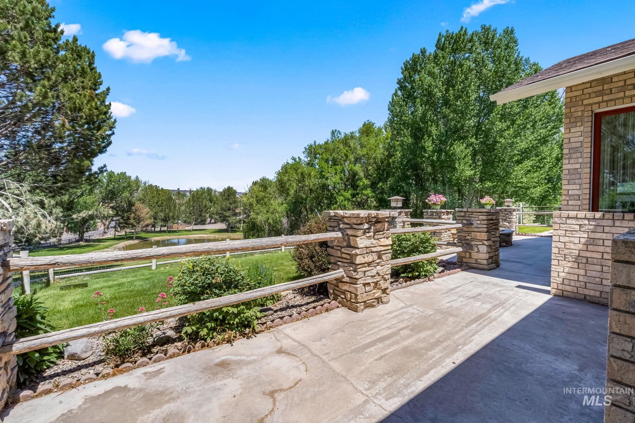 4525 Kanaka Ct., Buhl, Idaho 83316, 3 Bedrooms, 3.5 Bathrooms, Residential For Sale, Price $695,000,MLS 98954536