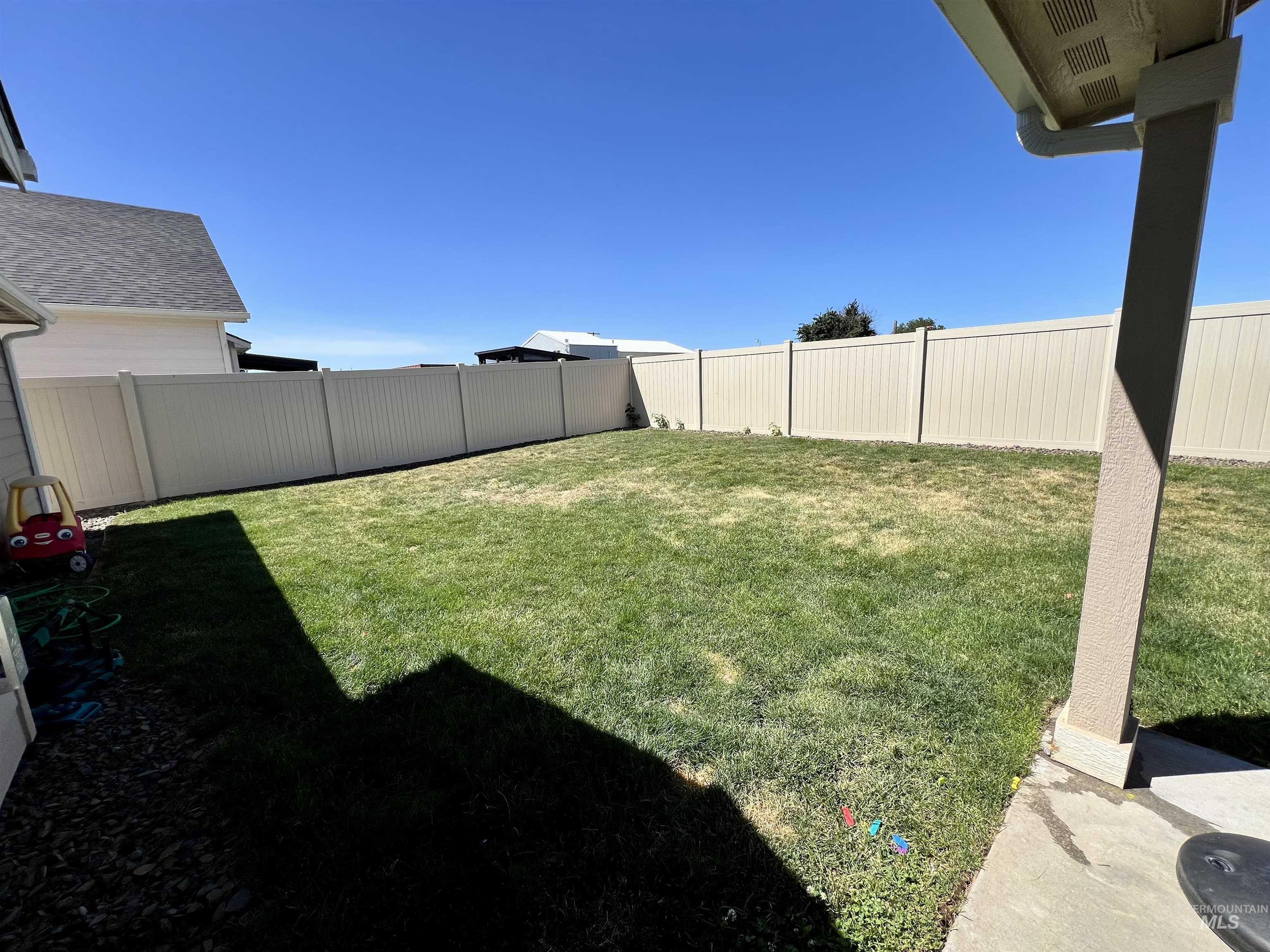 2422 Legacy Ct, Clarkston, Washington 99403, 3 Bedrooms, 2 Bathrooms, Residential For Sale, Price $409,900,MLS 98954561