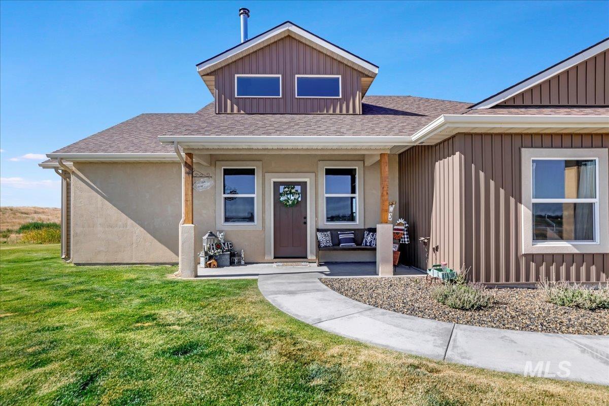 628 Pioneer Mountain Loop, Jerome, Idaho 83338, 4 Bedrooms, 2 Bathrooms, Residential For Sale, Price $530,000,MLS 98954567