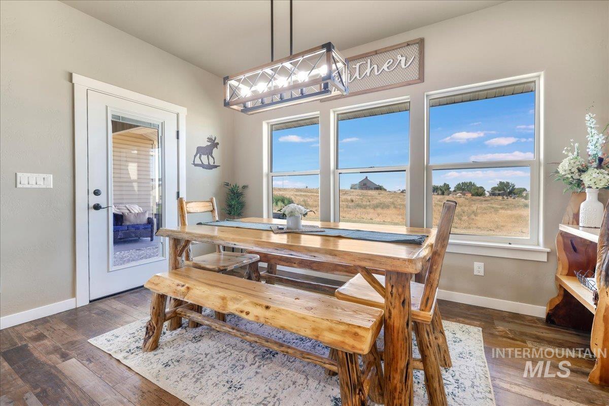 628 Pioneer Mountain Loop, Jerome, Idaho 83338, 4 Bedrooms, 2 Bathrooms, Residential For Sale, Price $530,000,MLS 98954567