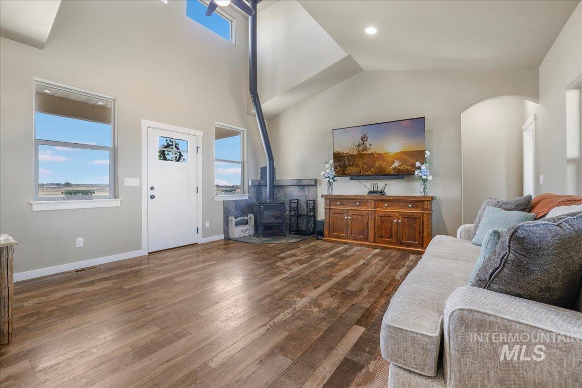 628 Pioneer Mountain Loop, Jerome, Idaho 83338, 4 Bedrooms, 2 Bathrooms, Residential For Sale, Price $530,000,MLS 98954567