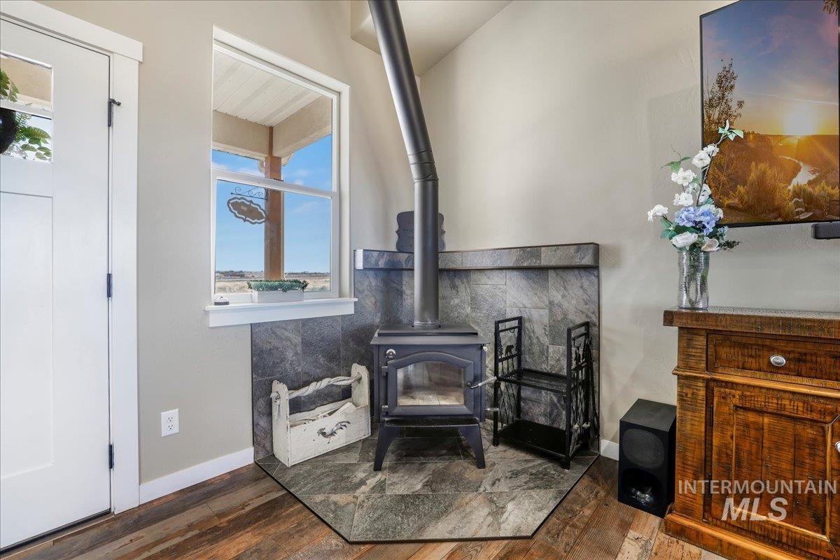 628 Pioneer Mountain Loop, Jerome, Idaho 83338, 4 Bedrooms, 2 Bathrooms, Residential For Sale, Price $530,000,MLS 98954567