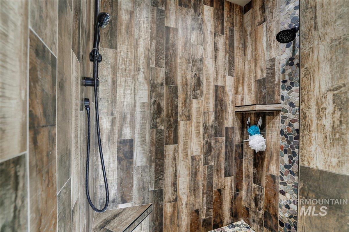 628 Pioneer Mountain Loop, Jerome, Idaho 83338, 4 Bedrooms, 2 Bathrooms, Residential For Sale, Price $530,000,MLS 98954567