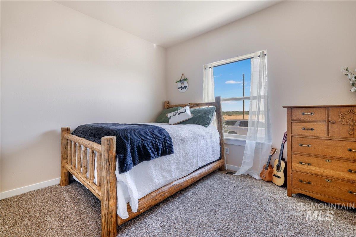 628 Pioneer Mountain Loop, Jerome, Idaho 83338, 4 Bedrooms, 2 Bathrooms, Residential For Sale, Price $530,000,MLS 98954567