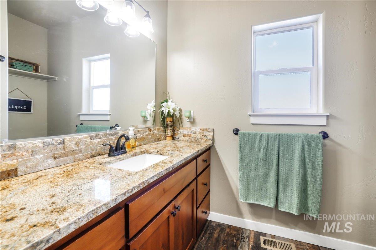 628 Pioneer Mountain Loop, Jerome, Idaho 83338, 4 Bedrooms, 2 Bathrooms, Residential For Sale, Price $530,000,MLS 98954567