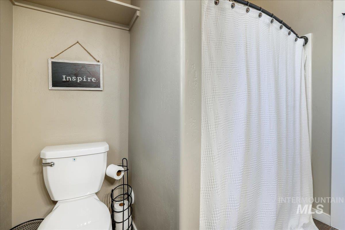 628 Pioneer Mountain Loop, Jerome, Idaho 83338, 4 Bedrooms, 2 Bathrooms, Residential For Sale, Price $530,000,MLS 98954567