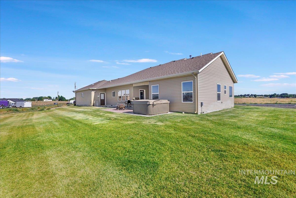 628 Pioneer Mountain Loop, Jerome, Idaho 83338, 4 Bedrooms, 2 Bathrooms, Residential For Sale, Price $530,000,MLS 98954567